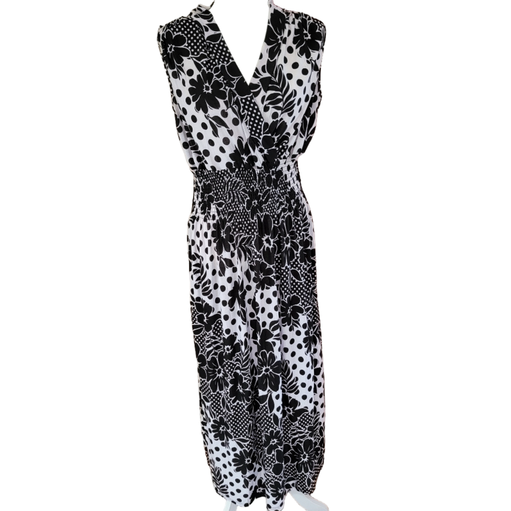 QB Fashion Sleeveless Black and White Floral Shirred Waist Dress Size XXL